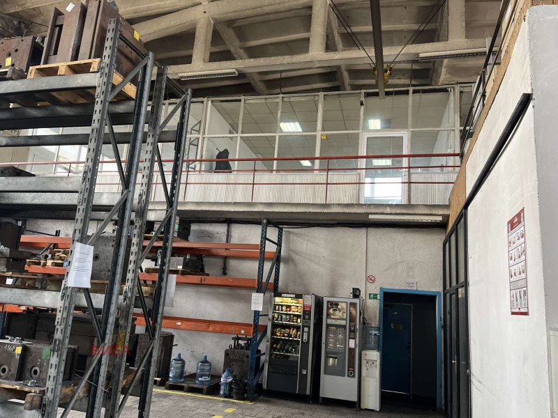 Продава  Пром. помещение област Пазарджик , гр. Панагюрище , 3400 кв.м | 73333138 - изображение [11]