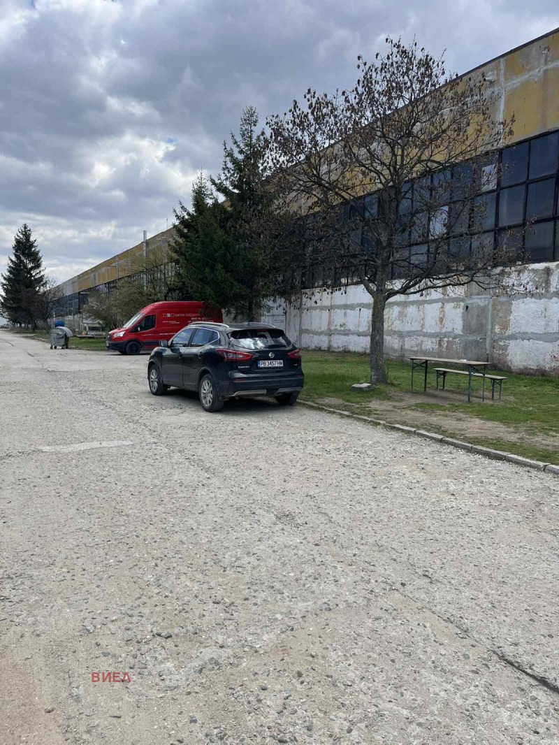 Продава  Пром. помещение област Пазарджик , гр. Панагюрище , 3400 кв.м | 73333138 - изображение [3]