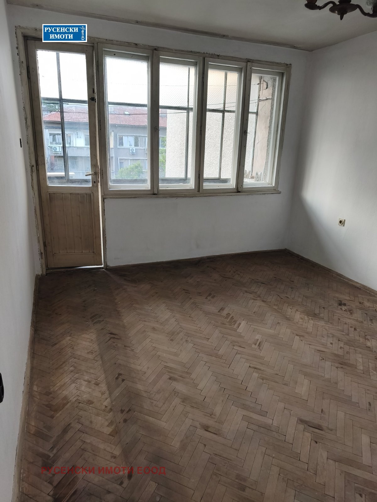 Продава МНОГОСТАЕН, гр. Русе, Център