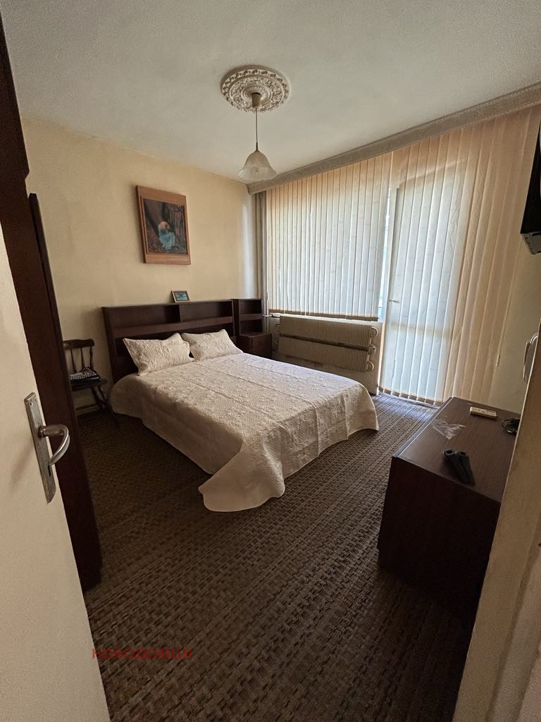 Продава 4-СТАЕН, гр. Шумен, Център, снимка 6 - Апартаменти - 56193752