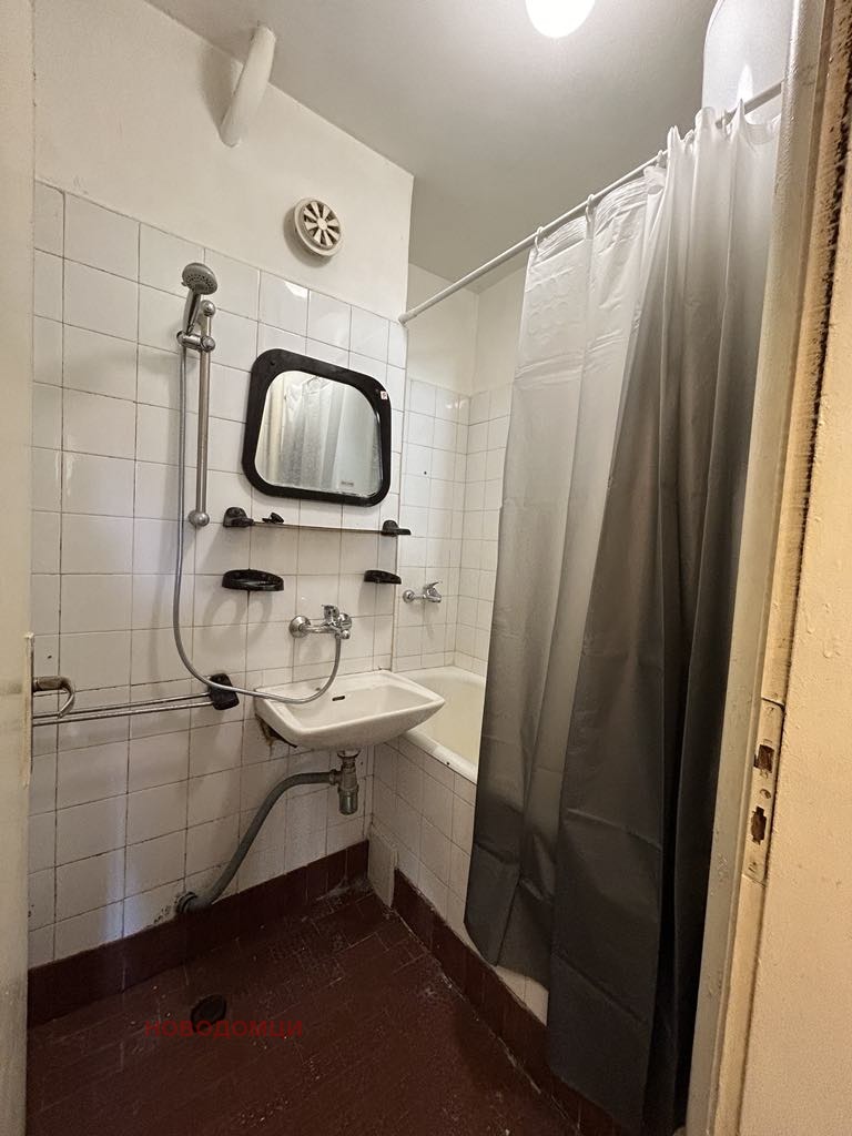 Продава 4-СТАЕН, гр. Шумен, Център, снимка 9 - Апартаменти - 56193752
