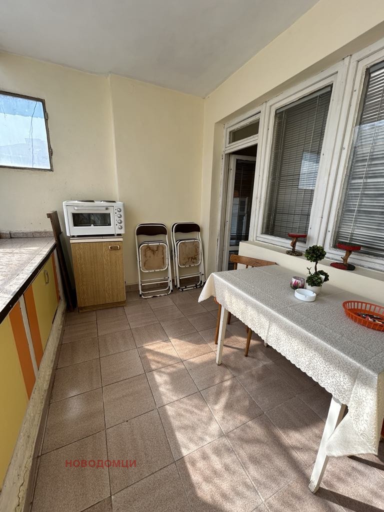 Продава 4-СТАЕН, гр. Шумен, Център, снимка 12 - Апартаменти - 56193752