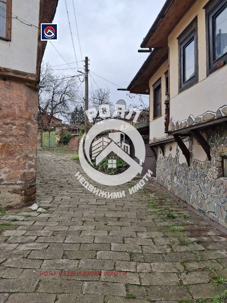 Продава КЪЩА, гр. Перущица, област Пловдив, снимка 15 - Къщи - 54210153