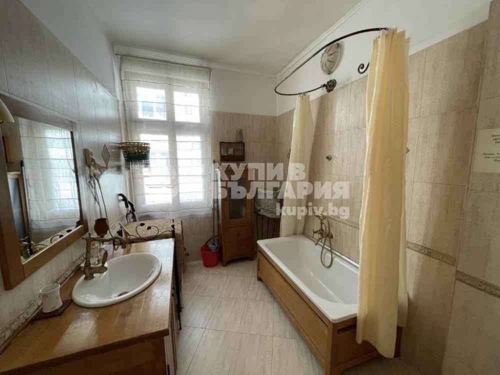 Продава 4-СТАЕН, гр. София, Център, снимка 12 - Апартаменти - 54954966