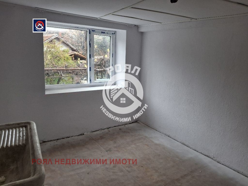 Продава КЪЩА, гр. Перущица, област Пловдив, снимка 8 - Къщи - 54210153