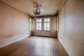 3+ camere da letto Tsentar, Sofia 5