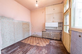 3+ camere da letto Tsentar, Sofia 12