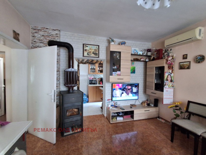 Продава ЕТАЖ ОТ КЪЩА в област Велико Търново, гр. Дебелец - 93 кв.м / 102 000 € » 199 494.66 лв., РЕМАКС ОЛД КЕПИТЪЛ