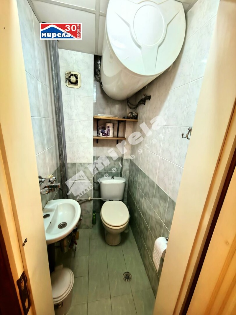 Продава 3-СТАЕН, гр. Велико Търново, Център, снимка 12 - Апартаменти - 52612022