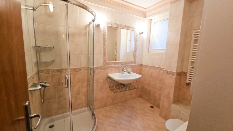 Продава 3-СТАЕН, гр. София, Център, снимка 13 - Апартаменти - 52990455