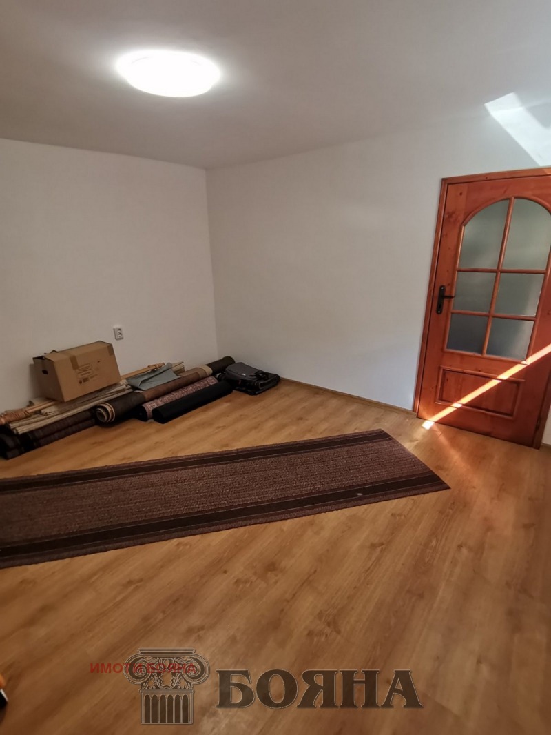 Na sprzedaż  Piętro domu Ruse , Rodina 2 , 87 mkw | 86473104 - obraz [13]