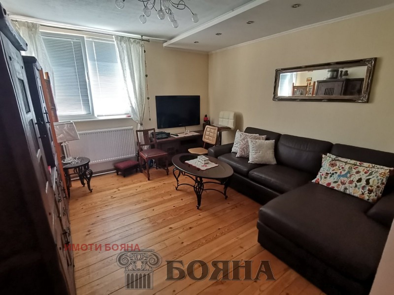 Na sprzedaż  Piętro domu Ruse , Rodina 2 , 87 mkw | 86473104 - obraz [8]