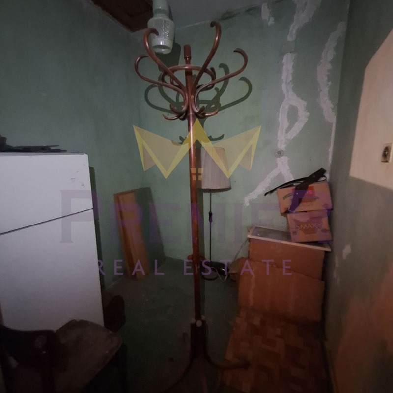 Продава КЪЩА, гр. Провадия, област Варна, снимка 13 - Къщи - 53428645