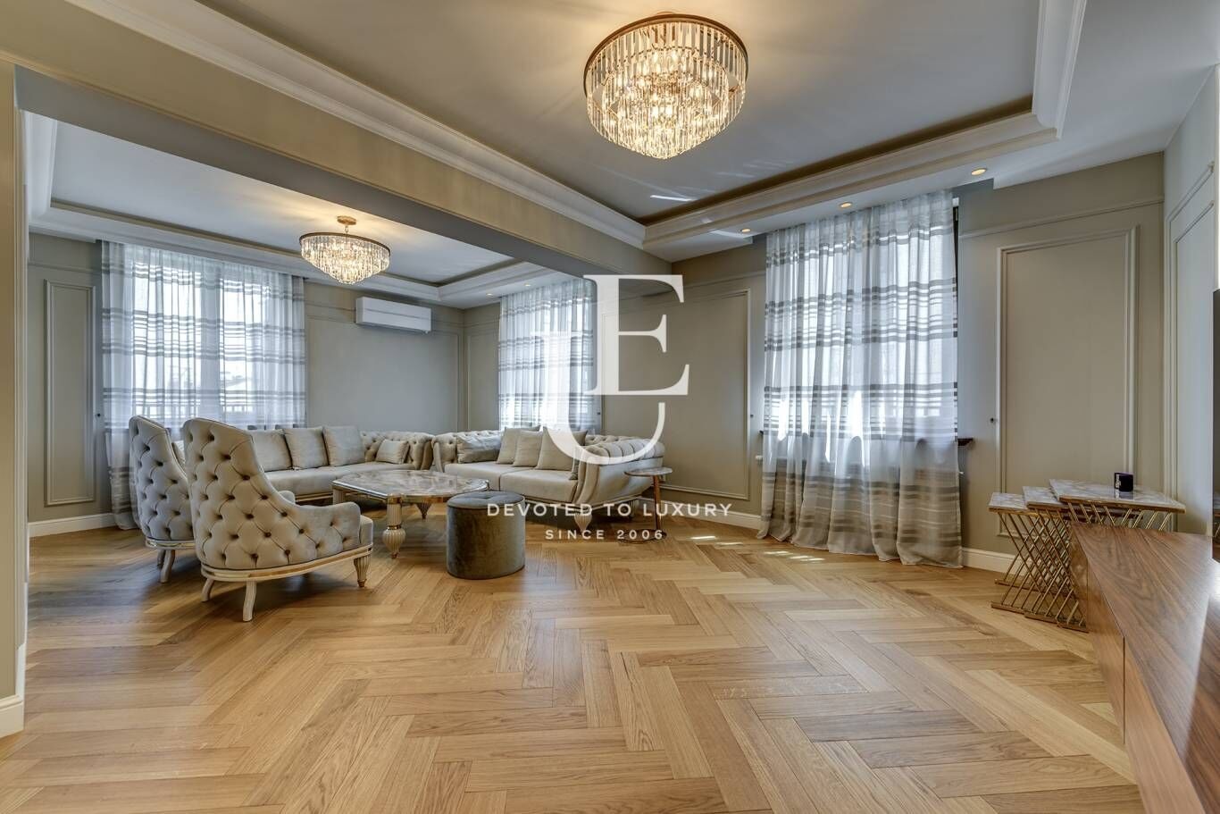 Продава 3-СТАЕН, гр. София, Център, снимка 2 - Апартаменти - 56125851