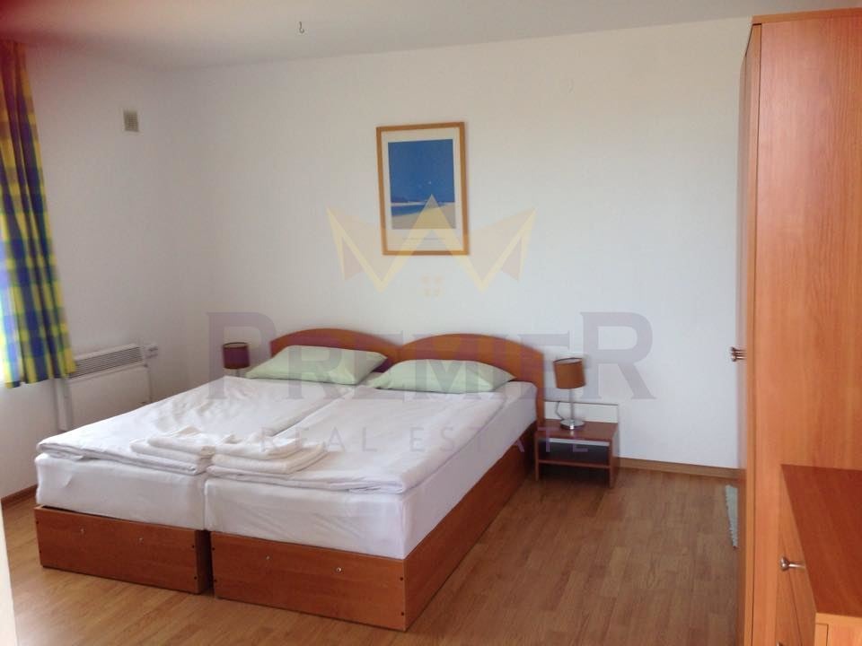 Продава КЪЩА, с. Божурец, област Добрич, снимка 12 - Къщи - 54410429