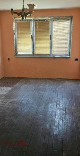 2 sovrum Ljaskovec, region Veliko Tarnovo