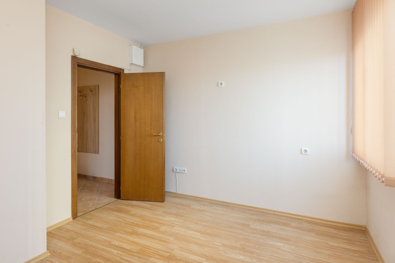 Продава  3-стаен град Плевен , Сторгозия , 105 кв.м | 77816330 - изображение [4]