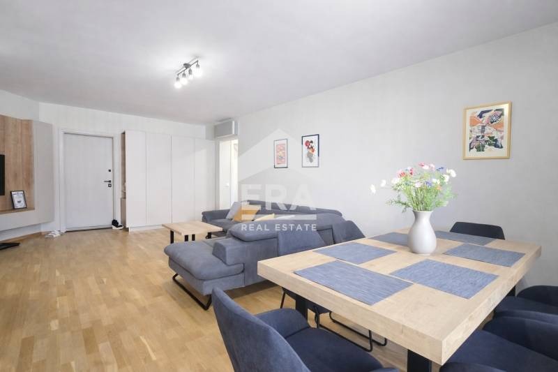 Продава 3-СТАЕН, гр. София, Център, снимка 2 - Апартаменти - 53166964