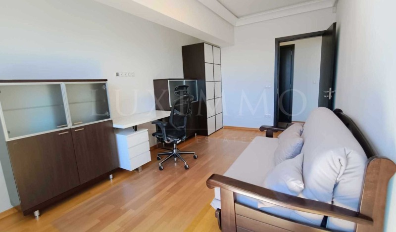 De vânzare  3 dormitoare Sofia , Țentâr , 240 mp | 44982477 - imagine [15]