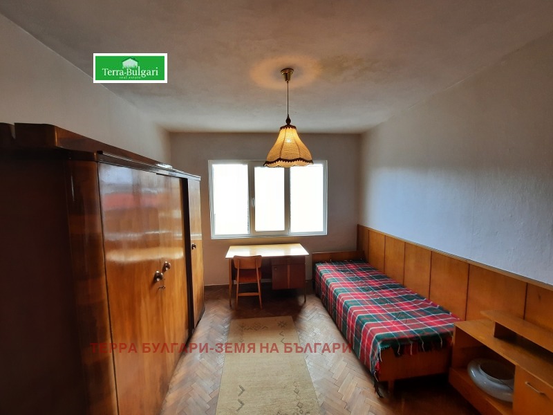 Продава ЕТАЖ ОТ КЪЩА, гр. Перник, Център, снимка 4 - Етаж от къща - 39387316