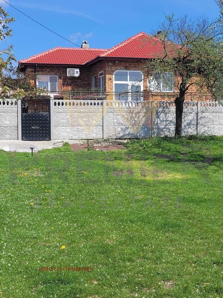 Продава  Къща, област Варна, с. Червенци • 52 000 EUR • ID 47748819 — holmes.bg - [1] 
