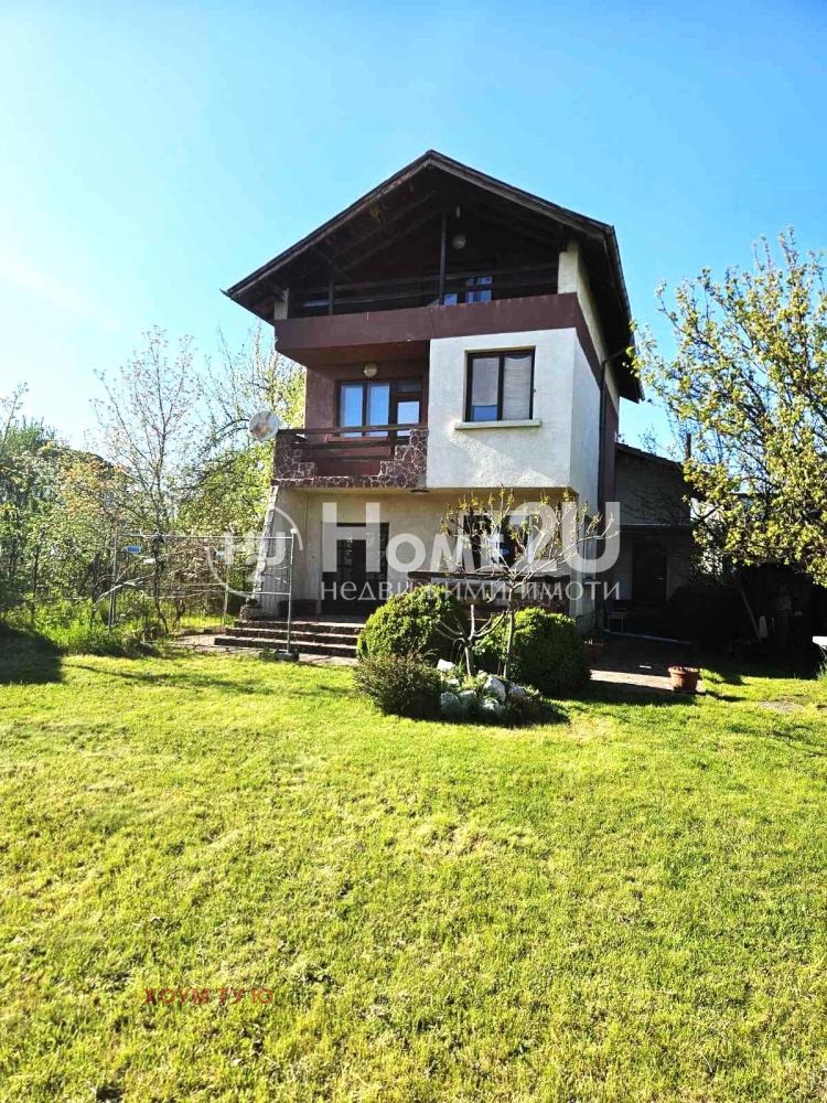 Продава КЪЩА, с. Петърч, област София област