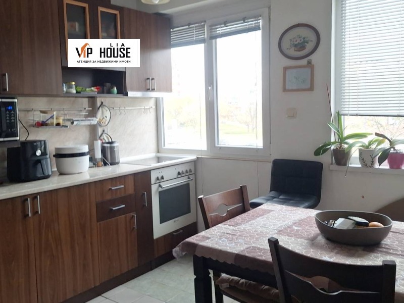 Продава 3-СТАЕН в град Пазарджик, Център - 83 кв.м / 83 000 € » 162 333.89 лв., ЛИА ВИП ХАУС ООД