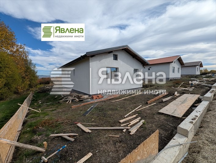 Продава КЪЩА, с. Хераково, област София област, снимка 2 - Къщи - 52259255