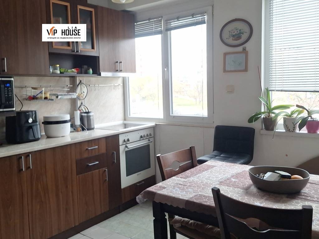 Продава 3-СТАЕН, гр. Пазарджик, Център