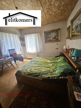 Hus Popovjane, region Sofia 11