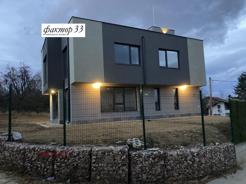 Till salu  Hus Sofia , m-t Kambanite , 190 kvm | 87611104 - bild [2]