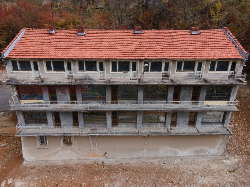 Продава ХОТЕЛ, с. Шипково, област Ловеч, снимка 7 - Хотели - 52779633