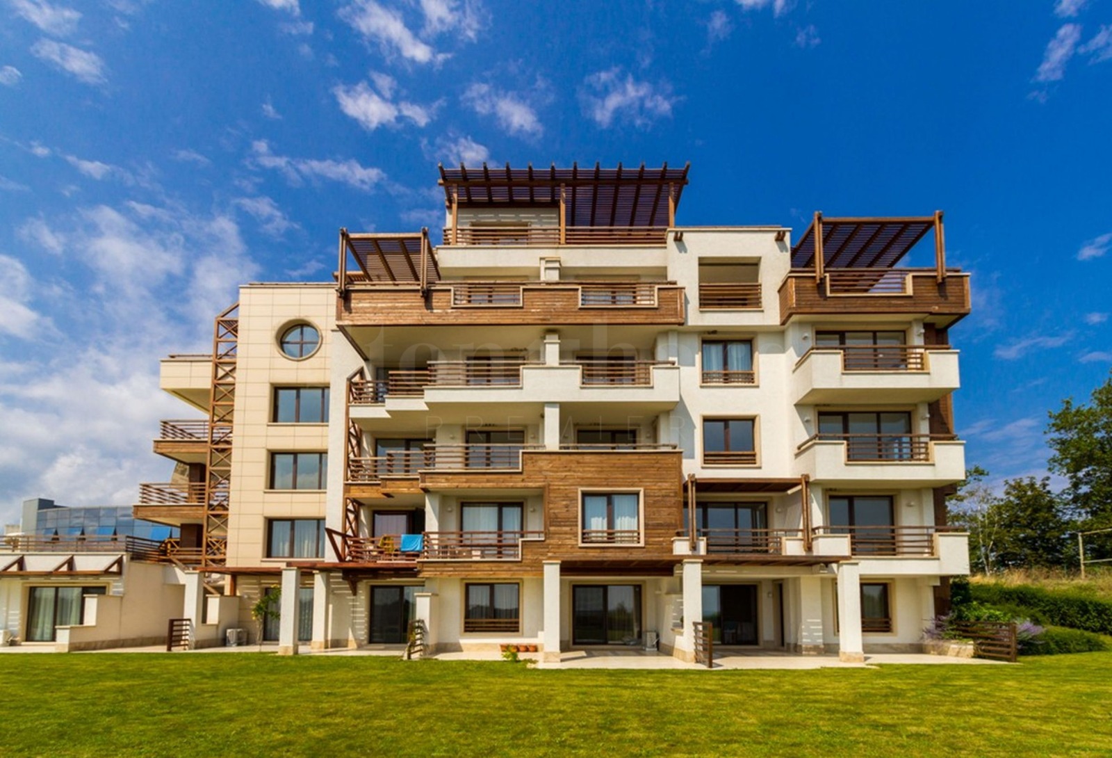 Продава 3-СТАЕН, гр. Царево, област Бургас, снимка 2 - Апартаменти - 52379958