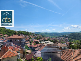 2 ložnice Varuša, Veliko Tarnovo 1