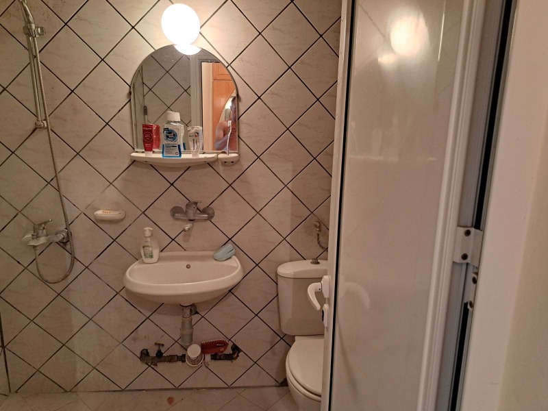 Продава  2-стаен град Хасково , Училищни , 60 кв.м | 89263744 - изображение [8]