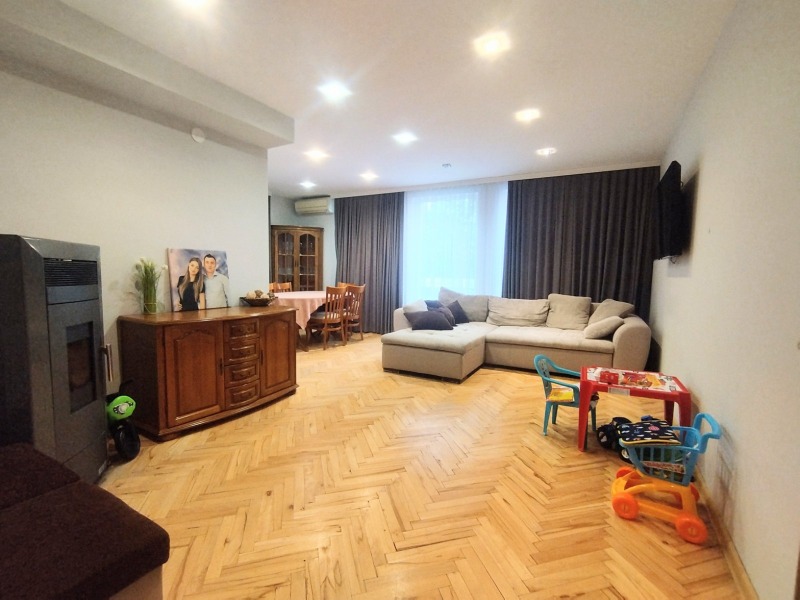 À vendre  2 chambres Plovdiv , Tsentar , 100 m² | 69713559