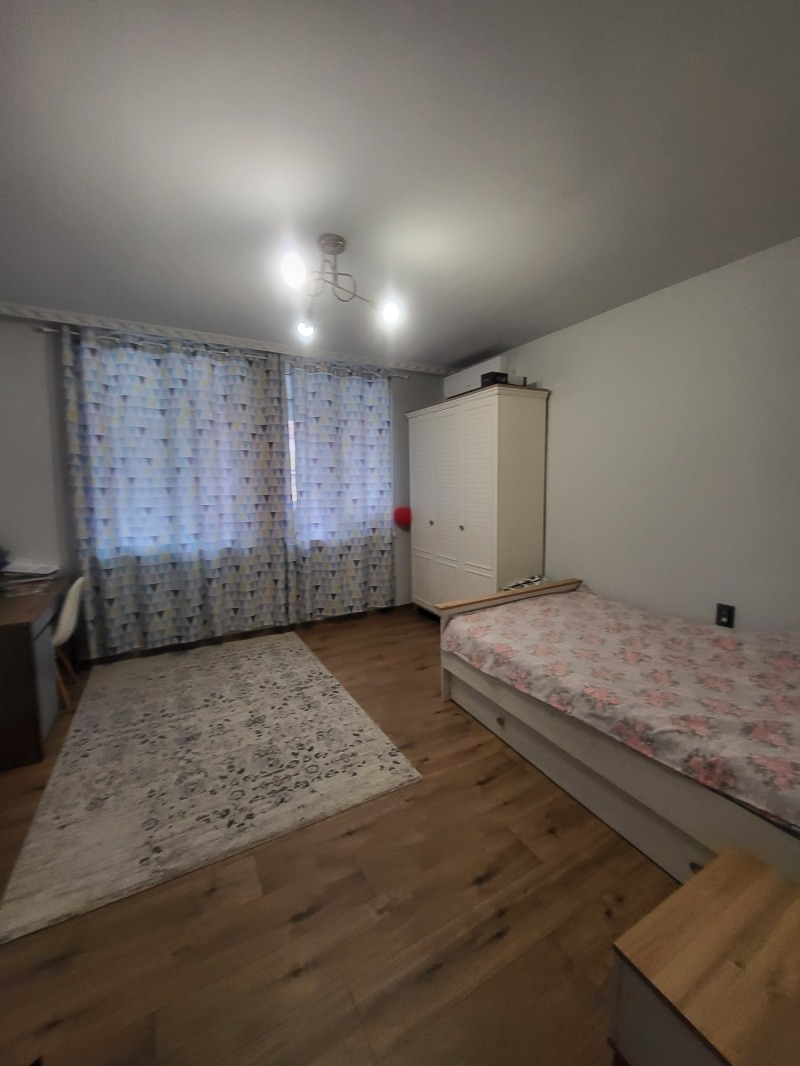 Продава  3-стаен град Плевен , Широк център , 110 кв.м | 51005815 - изображение [15]