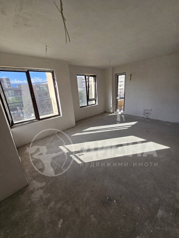 À venda  2 quartos Plovdiv , Centar , 107 m² | 48979241