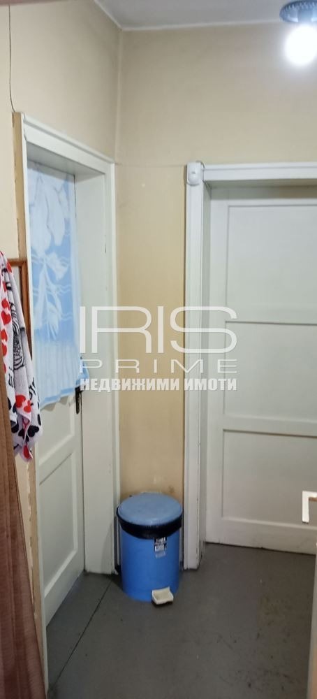 Продава КЪЩА, гр. Шумен, Център, снимка 8 - Къщи - 55836234