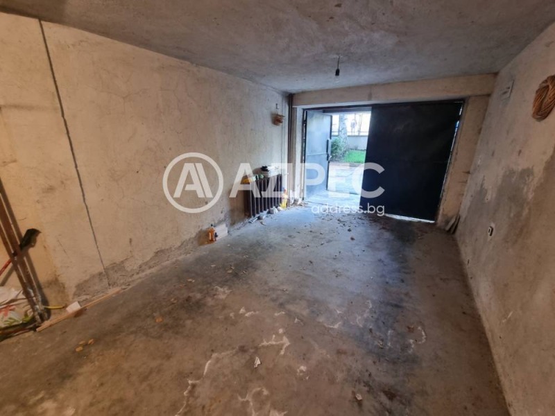 In vendita  Box auto Sofia , Bakston , 23 mq | 95135872 - Immagine [2]