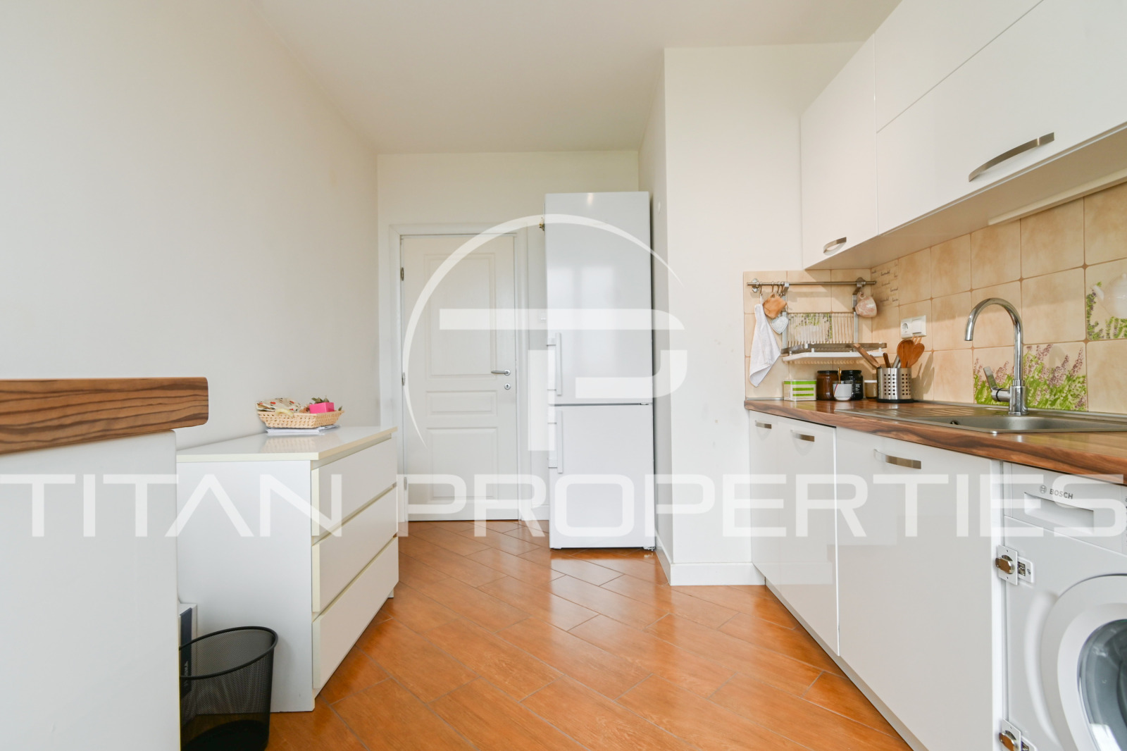 Продава 3-СТАЕН, гр. София, Банишора, снимка 3 - Апартаменти - 54524047