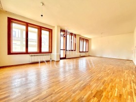 3 slaapkamers Tsentar, Varna