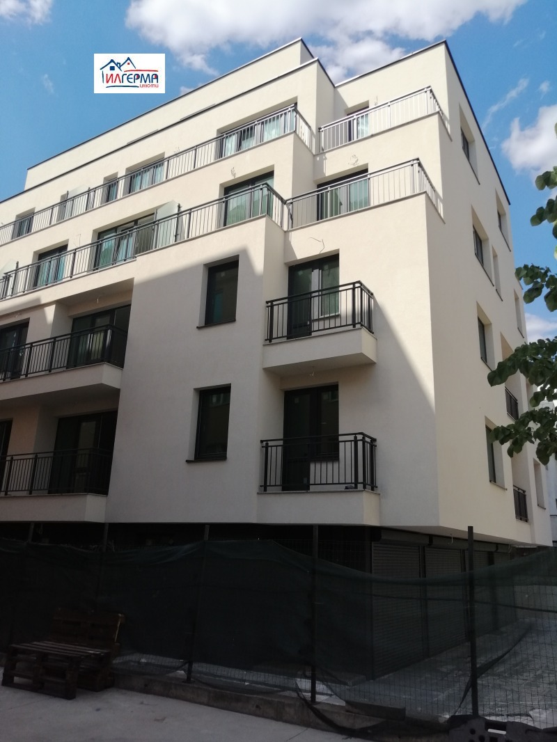 Myytävänä  2 makuuhuonetta Sofia , Ljulin - tsentar , 174 neliömetriä | 49196637