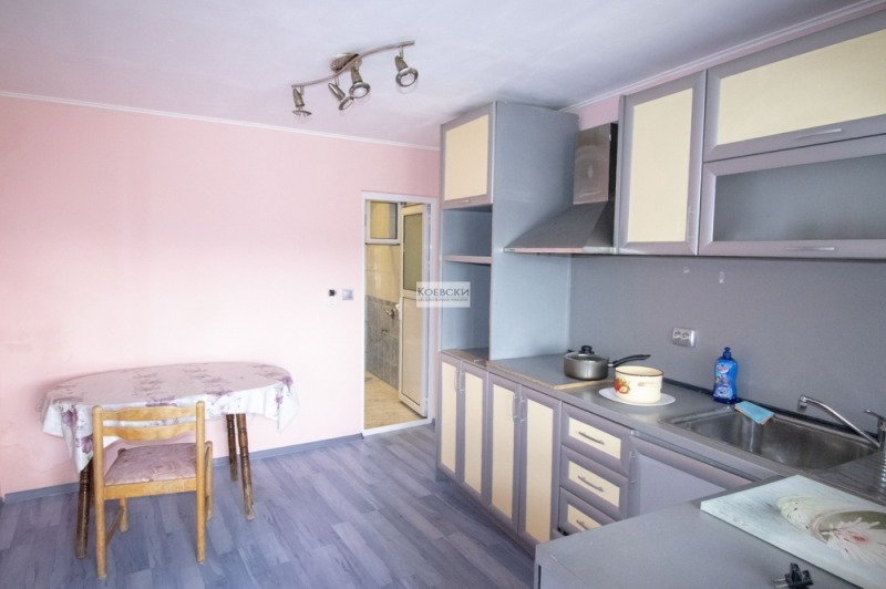 Продава КЪЩА, гр. Сливен, Клуцохор, снимка 4 - Къщи - 52493743