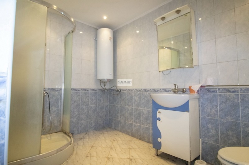 Продава КЪЩА, гр. Сливен, Клуцохор, снимка 6 - Къщи - 52493743