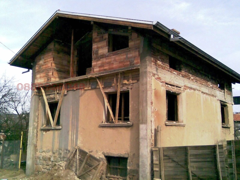 Продава КЪЩА, с. Горни Окол, област София област, снимка 2 - Къщи - 53480647