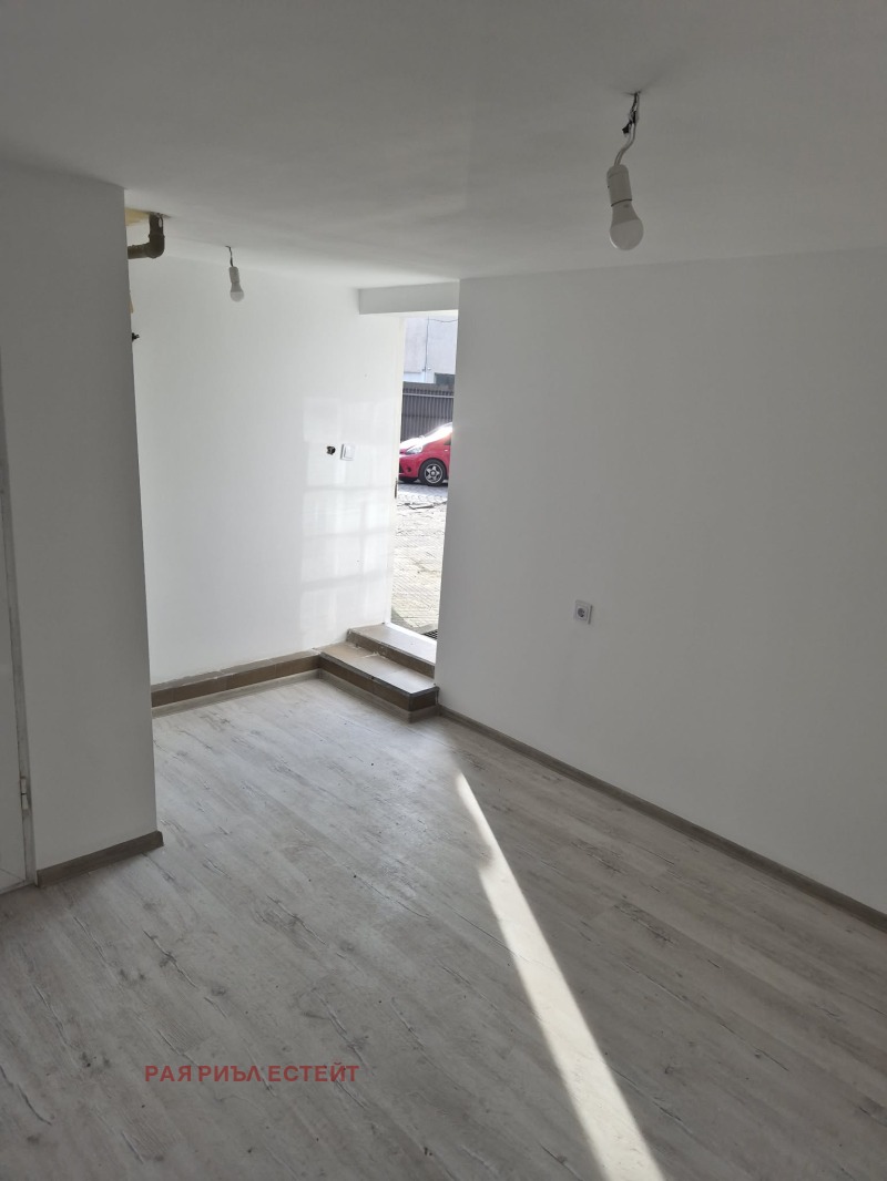 Продава ОФИС в град Пловдив, Център - 15 кв.м / 38 000 € » 74 321.54 лв., РАЯ РИЪЛ ЕСТЕЙТ