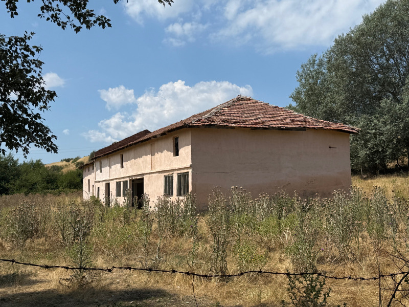 Продава ПРОМ. ПОМЕЩЕНИЕ в област Благоевград, гр. Петрич - 4770 кв.м / 100 000 € » 195 583.00 лв., ПИРИН ИМОТИ