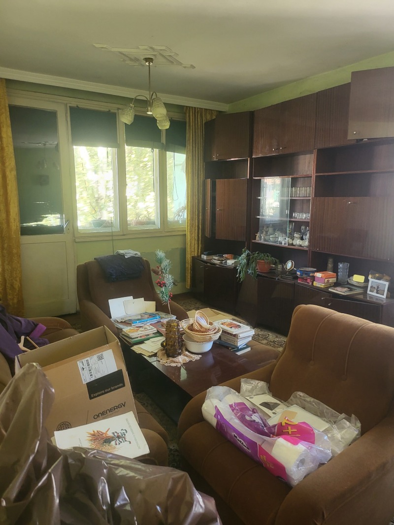 Продава  2-стаен град Плевен , Широк център , 67 кв.м | 93145670 - изображение [8]
