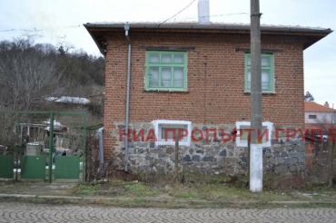 Продава КЪЩА, с. Момина църква, област Бургас, снимка 1 - Къщи - 44321200